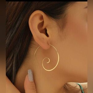 🔹14K Yellow Gold Medium Swirl Hoop Earrings